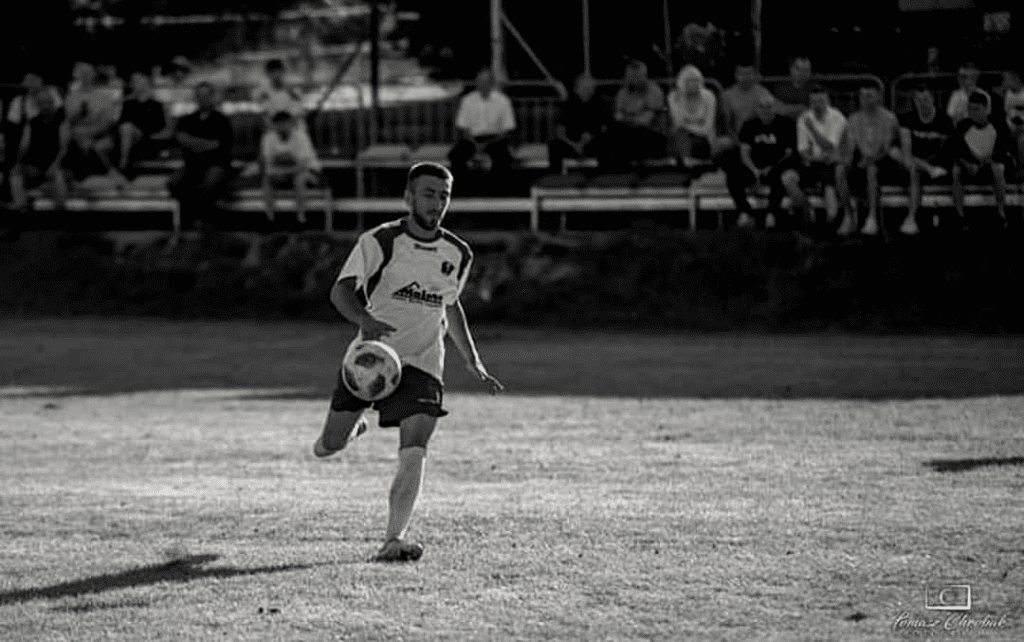 12A06DF1-0E61-4067-88D4-C07B85EC3141