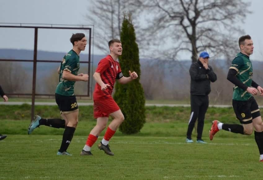 17e3c954-0383-4cea-8a9d-bdf2ee7a1572