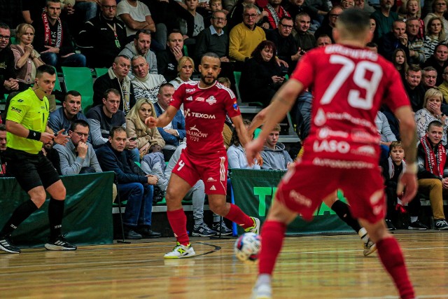 678d27e4ad6b3_o_medium