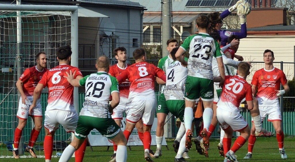 6643b41f5f7f3_o_full