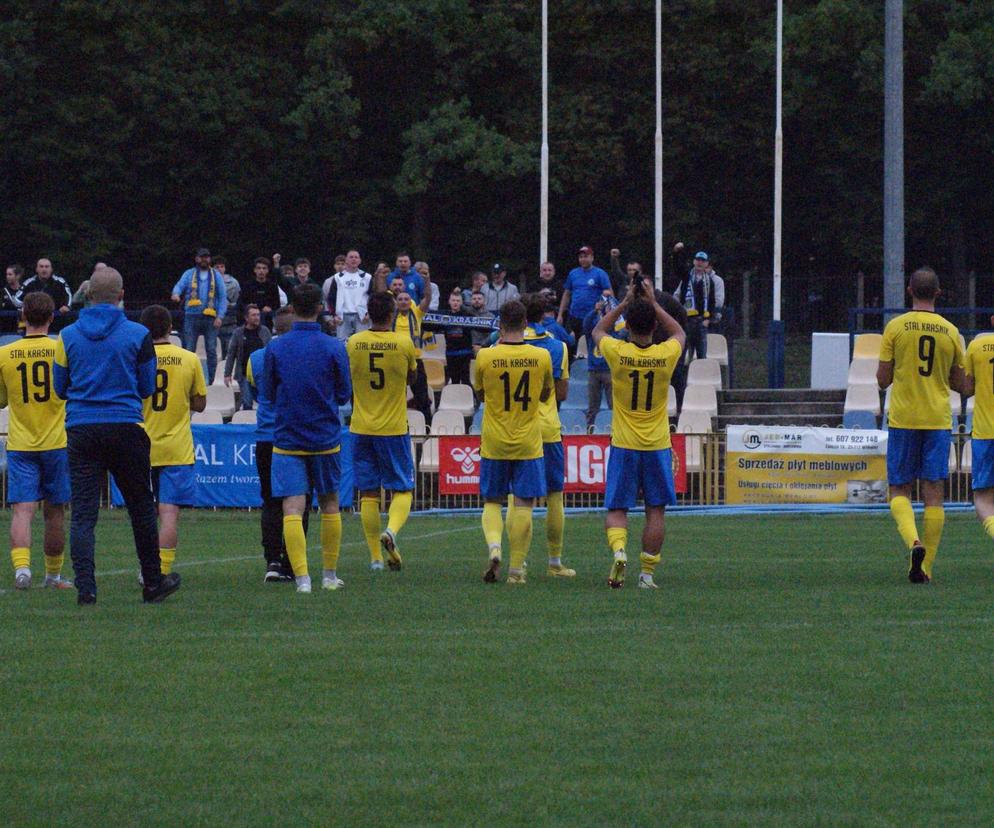 gf-fnU9-cbEf-pSpC_stal-krasnik-994x828