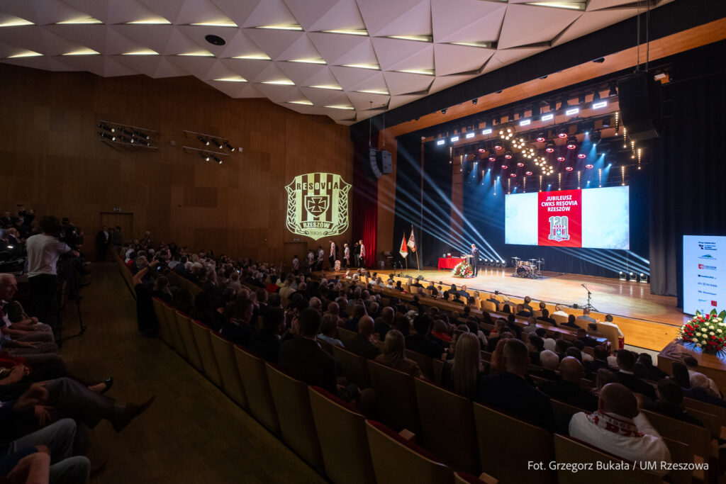 545579599_1207530834753896_7371206763474905379_n