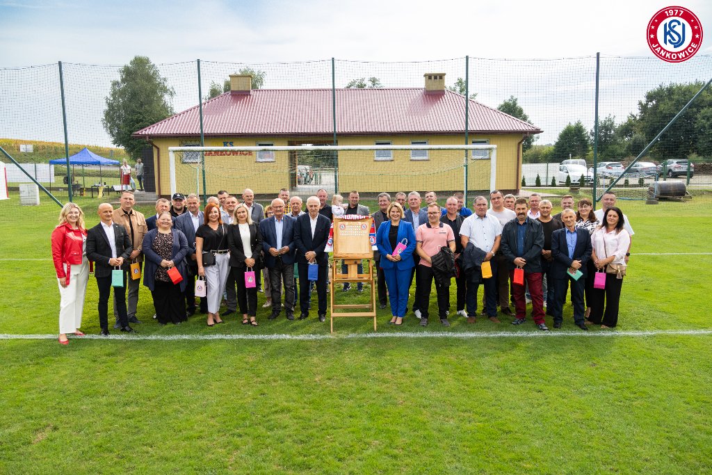 547254009_1296685255584217_5223662057816087556_n