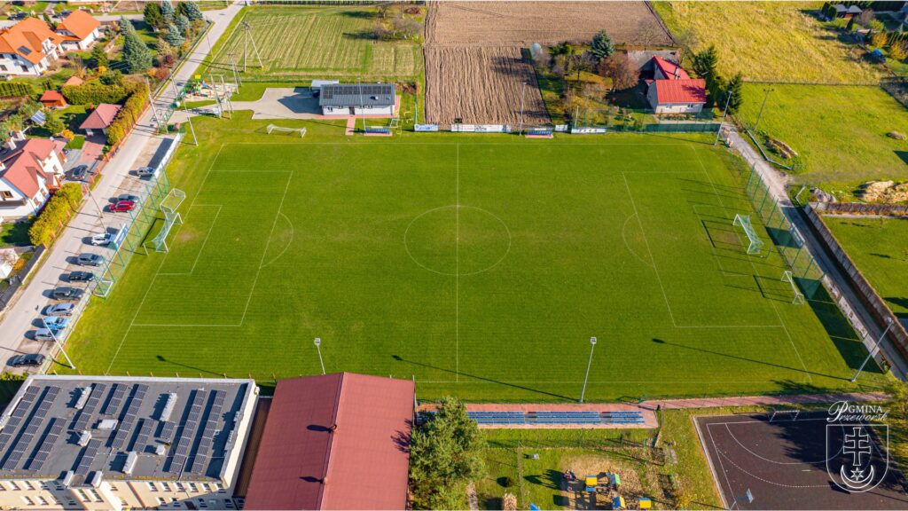 584770316_1296993619139510_3222833249499281810_n